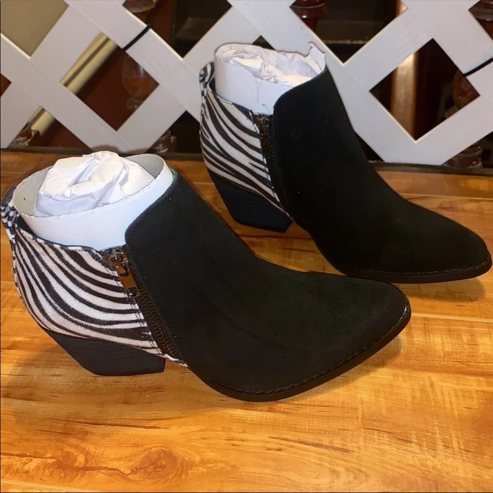 Very Volatile Booties - Picture 5 of 6